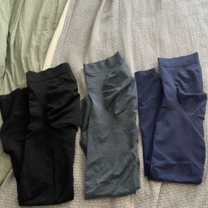 Three pairs BLANQI Everyday maternity Leggings size XL/XXL
